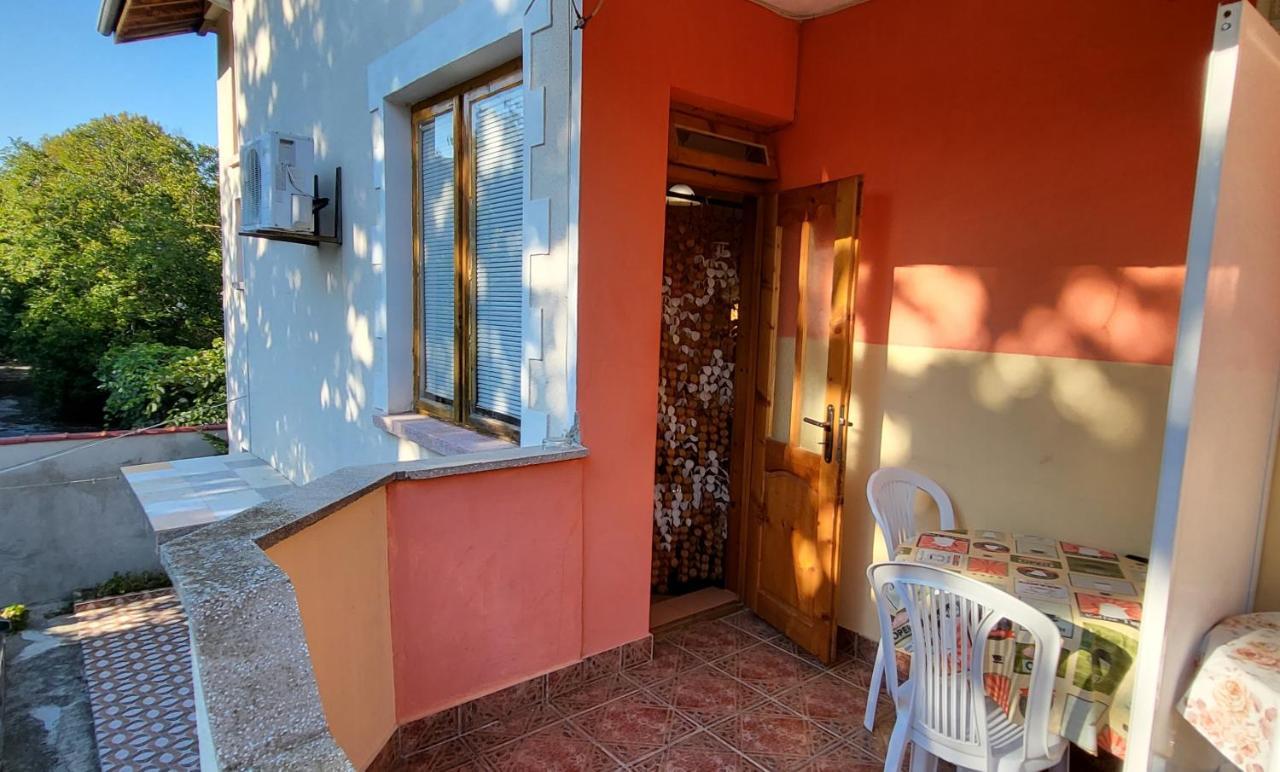 Amfora Guest House Byala  Ngoại thất bức ảnh