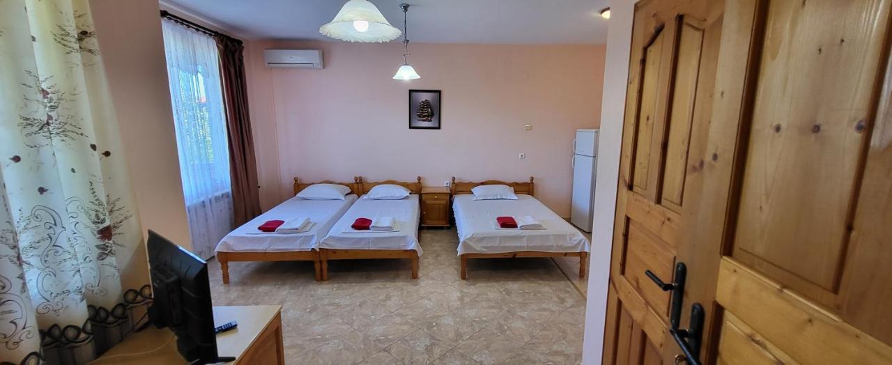 Amfora Guest House Byala  Ngoại thất bức ảnh