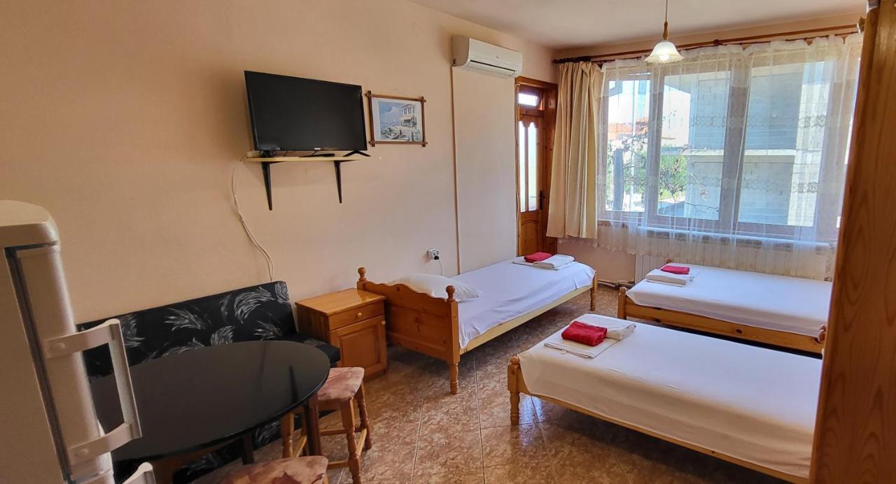 Amfora Guest House Byala  Ngoại thất bức ảnh
