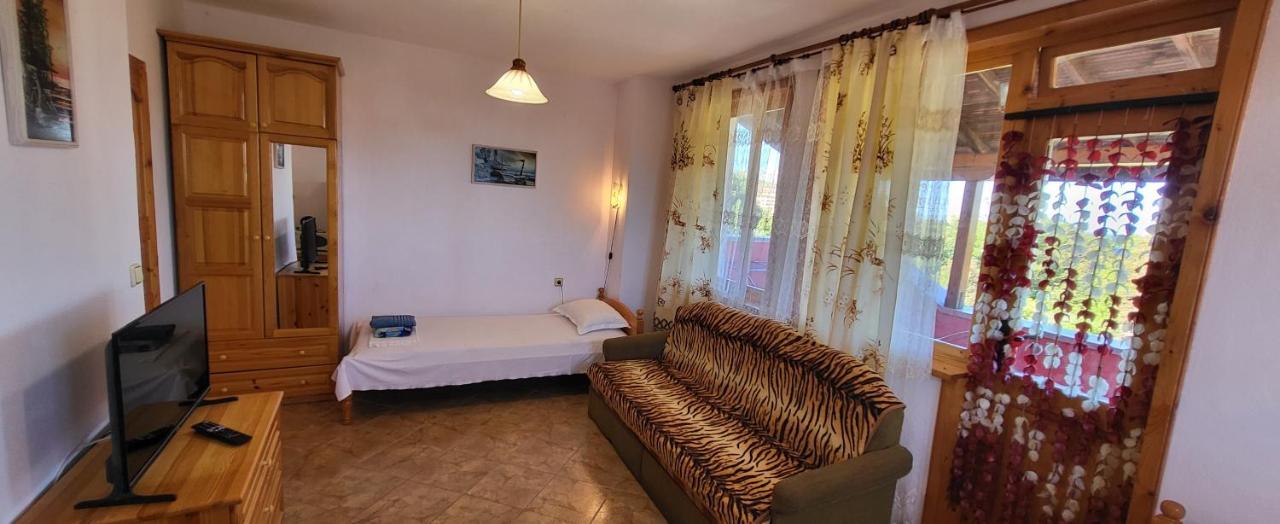 Amfora Guest House Byala  Ngoại thất bức ảnh